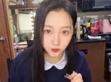 关晓彤分享彩椒碗教程：创意减脂餐引爆健康新风潮